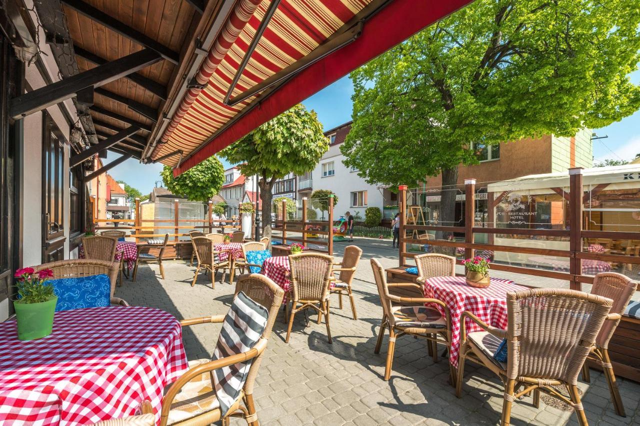 הל Villa & Restaurant Admiral Nelson מראה חיצוני תמונה