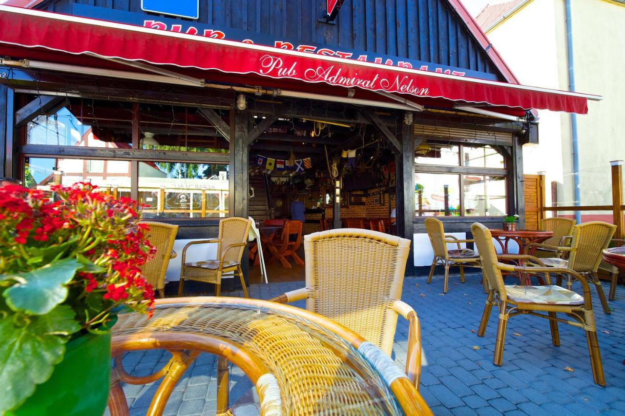 הל Villa & Restaurant Admiral Nelson מראה חיצוני תמונה